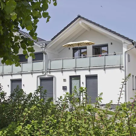 Helligdom 04 - Balkon, Meerblick Breege